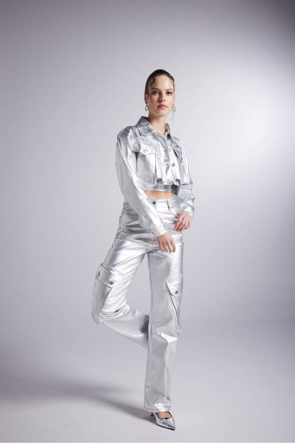 Foil Coating Cargo Pocket Millen Trousers Gray - 3