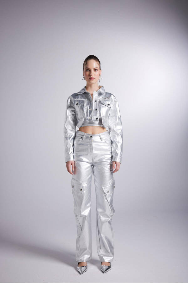 Foil Coating Cargo Pocket Millen Trousers Gray - 2