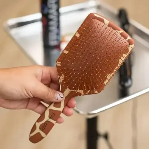FRAMAR Paddle Hair Brush Detangler, Ayollar uchun sochlarini yechuvchi taroq, Qizlar uchun ho'l sochlarni taroq, Soch yechuvchi taroq, Ho'l sochlar uchun taroq, Soch taroklari, Qizlar uchun soch yechuvchi taroq, Jilovsizlikni kamaytiradi - Jirafa - 3