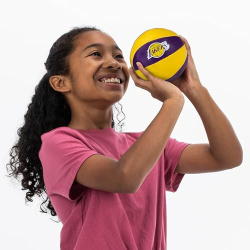 Franklin Sports NBA o'yinchoq basketbollar - Eshik ustiga va ichki halqalar uchun 2 ta paket bolalar yumshoq mini basketbollar - NBA Fan Shop bolalar yumshoq o'yinchoq basketbollar - (2) Mini to'p kiradi - 7