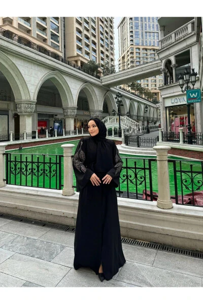 FRC001 Gizli Fermuarlı Cepli İşlemeli Kuşaklı Ferace-Siyah - Modazone (1)