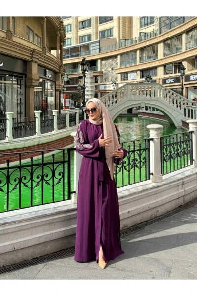 FRC001 Gizli Fermuarlı Cepli İşlemeli Kuşaklı Ferace-Mürdüm - Hasenna