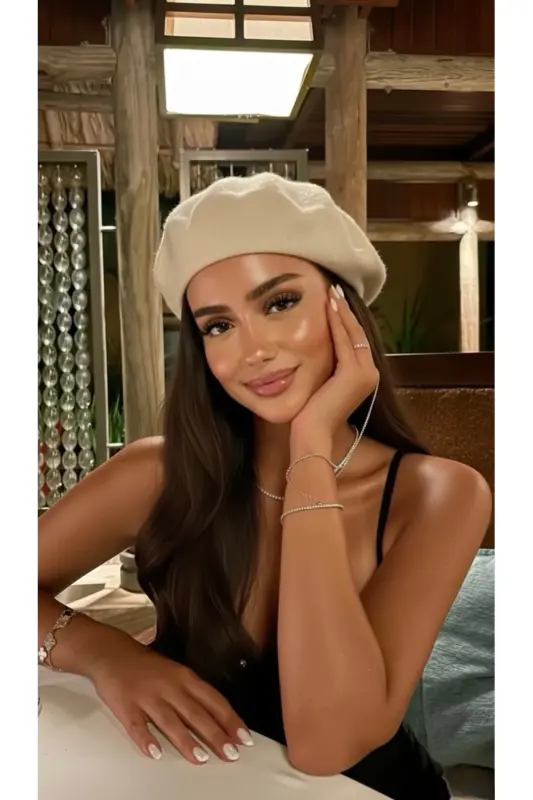 French Painter Australian Wool Felt Beret Ecru - 1