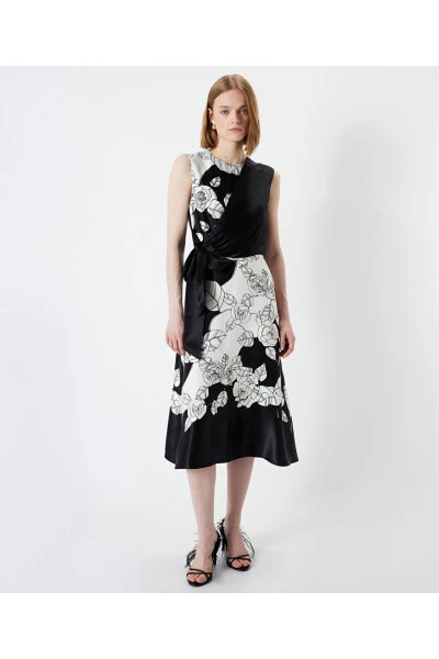 Front Tie Printed Dress - 4