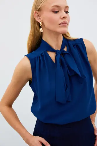 Fularlı Kolsuz Bluz - LACİVERT-LACİVERT - 2