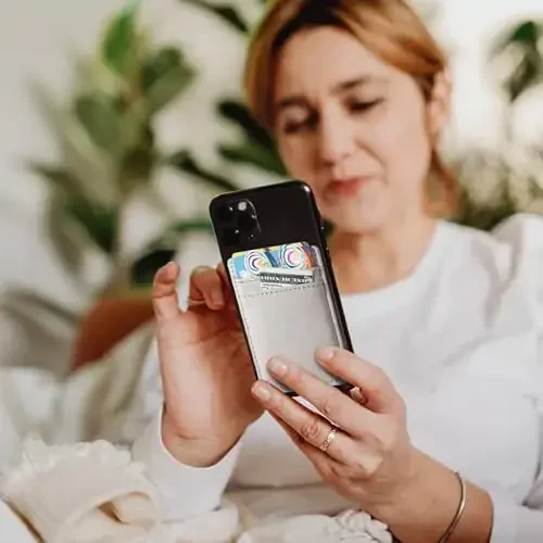 Fulgamo 2 dona Telefon hamyoni, Teri Telefon Karta tutuvchi yopishqoq Telefon qopqog'ining orqa cho'ntagiga yopishtirilgan Kredit karta cho'ntagiga iPhone va Android uchun - Oq, Kulrang - 6