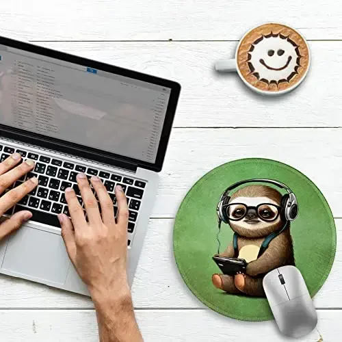 Funny Green Round Mouse Pad Mouse Pad for Desk, Cute Sloth Computer Mousepad with Stitched Edge Non-Slip Rubber Base, Cute Green Home Office Decor Desk Accessories Office Supplies Gift for Women Men - GCTRIKI (1)