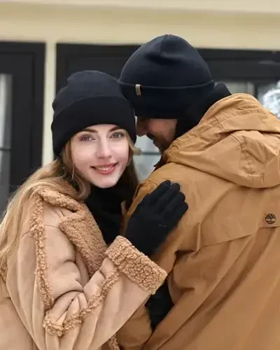 FURTALK Qishki shapka sharf Sensorli ekranli qo'lqoplar to'plami 3 dona Issiq trikotaj shapkalar Erkaklar va ayollar uchun mo'ynali astarli bosh suyagi qopqog'i - 6