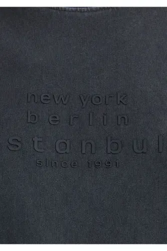 Футболка антрацитового цвета с принтом, свободного кроя / Oversize - 7