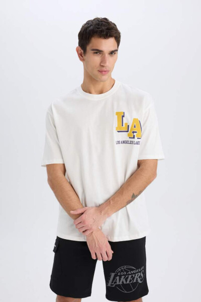 Футболка DeFactoFit NBA Los Angeles Lakers Oversize Fit с круглым вырезом короткий рукав Экру - 3