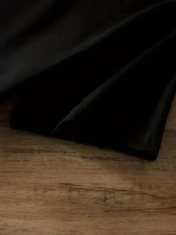 Футболка оверсайз с принтом и круглым вырезом - черная - 2