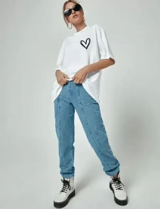 Футболка Oversize с принтом и круглым вырезом - Белая - 3