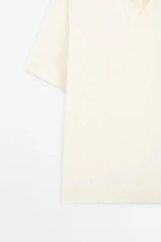 Футболка-поло с короткими рукавами из текстурированного трикотажа-крем - 7
