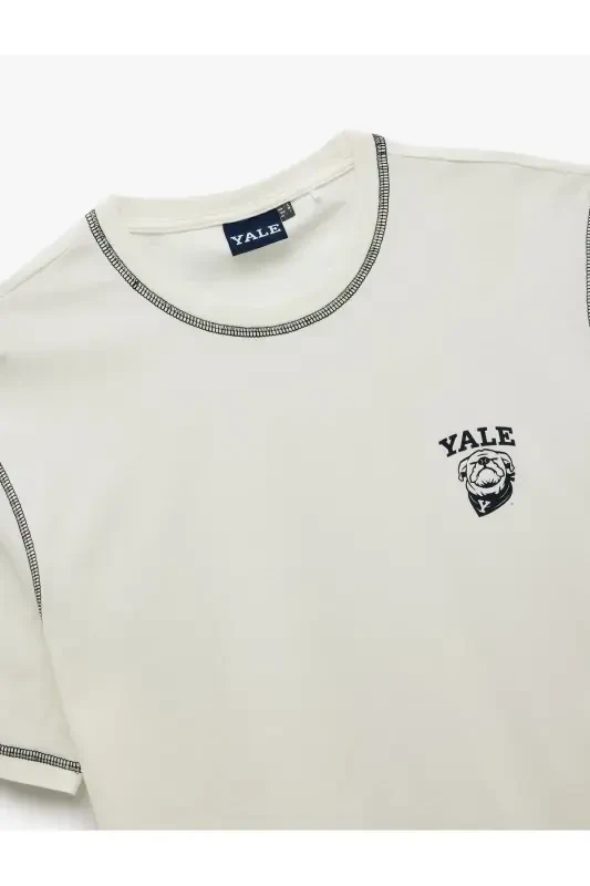 Футболка с короткими рукавами, из хлопка, стандартного кроя, с декоративной строчкой, вырез лодочкой. - 5