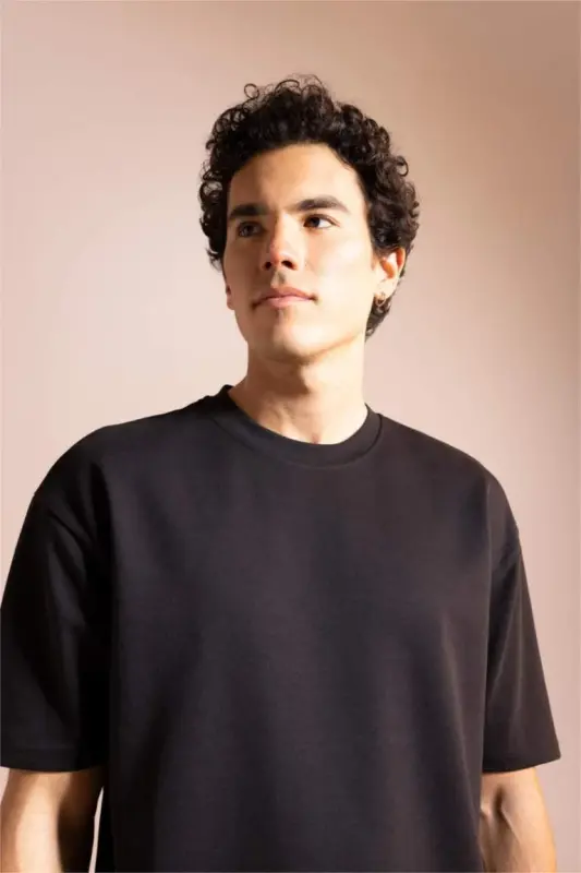 Футболка с круглым вырезом из плотного хлопка черного цвета oversize - 4
