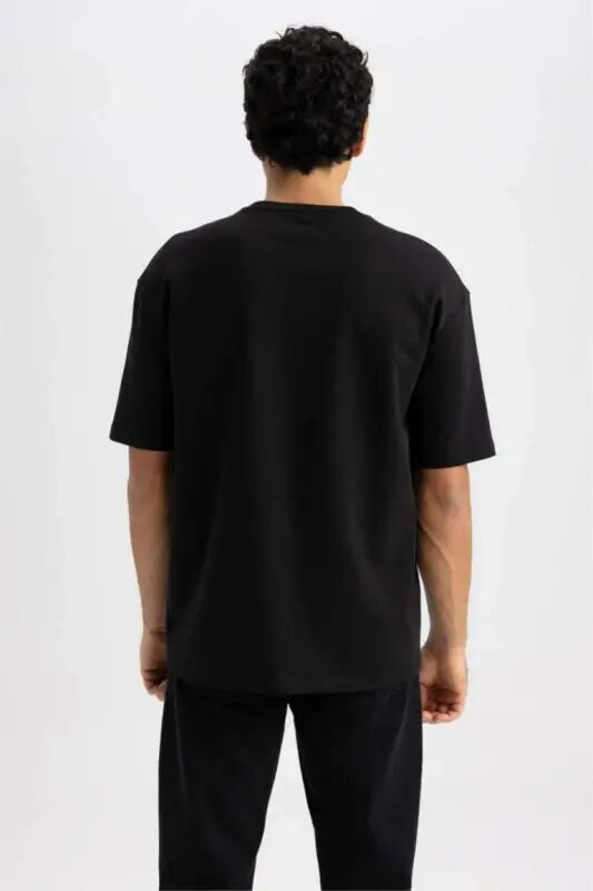 Футболка с круглым вырезом из плотного хлопка черного цвета oversize - 9