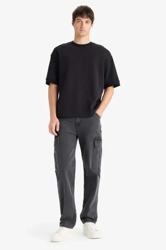 Футболка с круглым вырезом, свободного кроя, с коротким рукавом, из плотной ткани, черная - 2