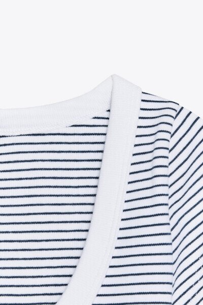 ФУТБОЛКА С КРУГЛЫМ ВЫРЕЗОМ - В ПОЛОСКУ - 8