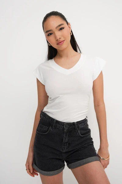 Футболка с V-образным вырезом и сборками по бокам P1566-S1 - 4