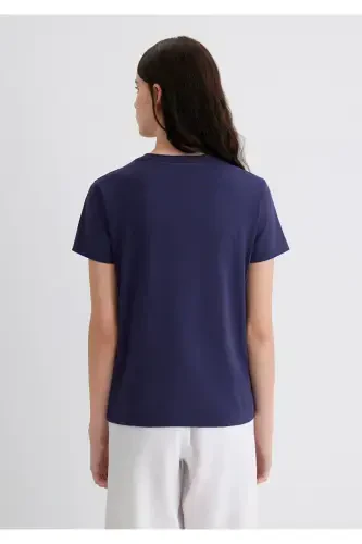 Футболка тёмно-синяя с принтом 