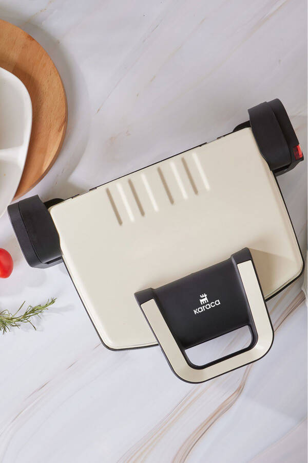 Future Essential Toaster Matte Cream 1800 W - 6