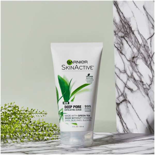 Garnier SkinActive Yeşil Çaylı Peeling Yüz Temizleyicisi, Yağlı Ciltler, 5 fl.oz. - 5