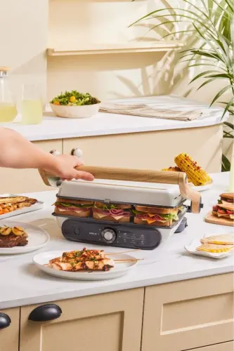Gastro Grill Glass Premium 2400W Grill and Toast Machine Wood Craft 6 Slice Capacity-Wooden - KARACA (1)