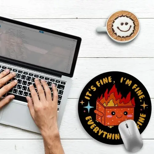 Gctriki Dumpster on Fire Mouse Pad, Stol uchun yoqimli yumaloq sichqonchani, noutbuk oʻyinlari uchun kulgili toʻq sariq axlat sichqonchasi, tikilgan qirrali sirpanmaydigan kauchuk taglik, ayollar uchun yoqimli ofis stoli uchun aksessuarlar dekorasi - 3