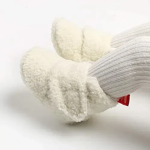 GDSDYM Baby Booties Cozy Fleece Slippers Soft Baby Shoes With Gripper Soles, Winter Warm Infant Newborn Crib Sock Shoes First Walkers - GDSDYM (1)