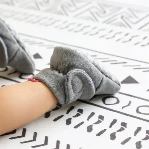 GDSDYM Baby Booties Cozy Fleece Slippers Soft Baby Shoes With Gripper Soles, Winter Warm Infant Newborn Crib Sock Shoes First Walkers - 3