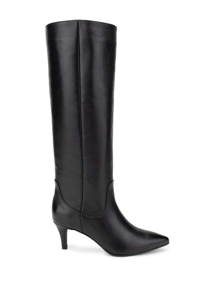 Genuine leather black heeled boots. - 1