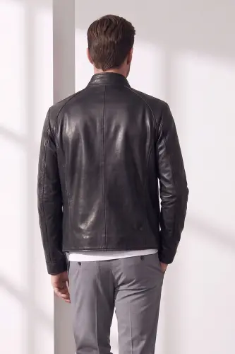 Genuine leather men's jacket with black jade collar buckle. - 4