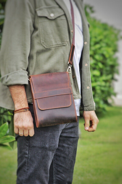 Genuine Leather Shoulder Bag / Messenger Bag / Unisex - 13