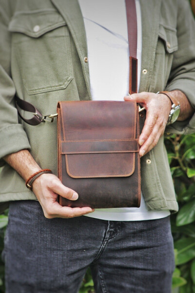 Genuine Leather Shoulder Bag / Messenger Bag / Unisex - 4