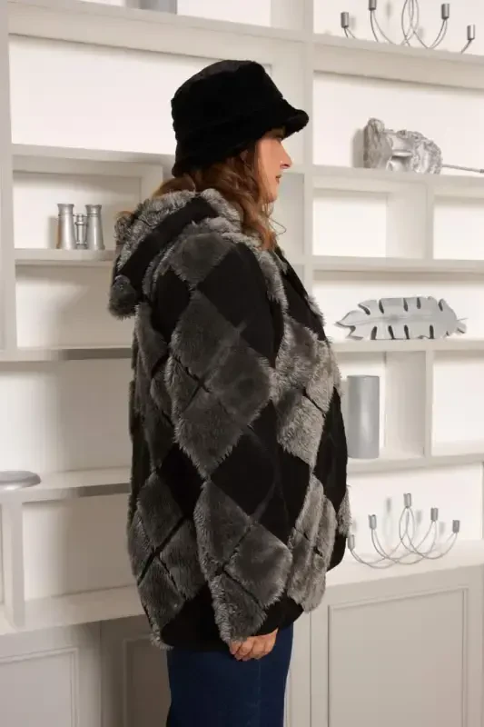 Geometrik Peluş Katta Hajmli Kapüşonli Kurtka Qora - 3