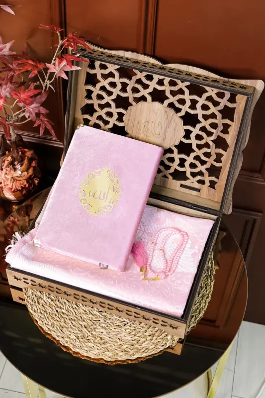 Gift Quran Set With Stand Wooden Quran Stand Velvet Quran Pearl Tasbih Prayer Rug Set - HUH HAC & UMRE HEDIYELIK
