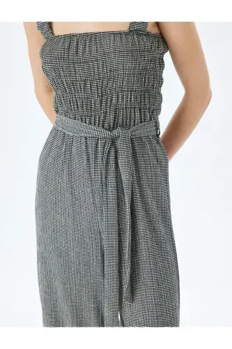 Gipeli kvadrat yoqali keng ishtonli kamarli yengsiz kombinezon burmali - 5