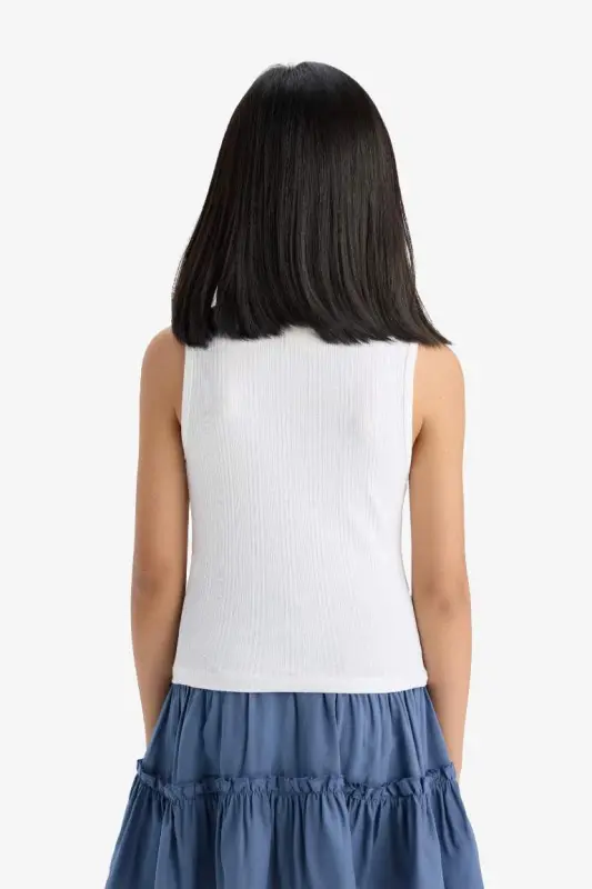 Girls' Basic White Athletic Tank Top with Bicycle Neck - 8