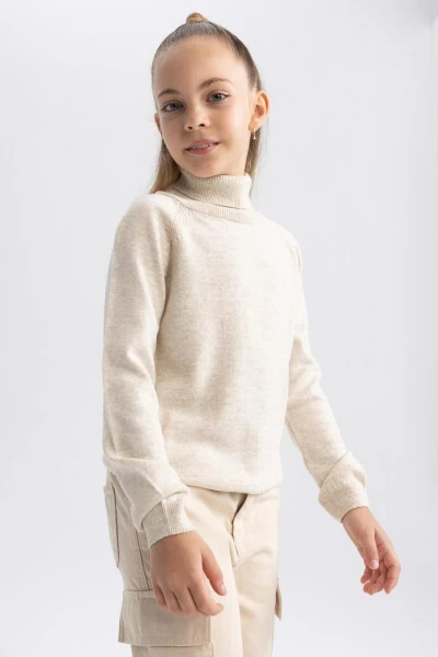 Girls' fisherman's neck sweater. - 3