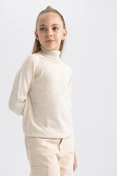 Girls' fisherman's neck sweater. - 4
