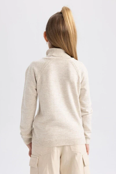 Girls' fisherman's neck sweater. - 6