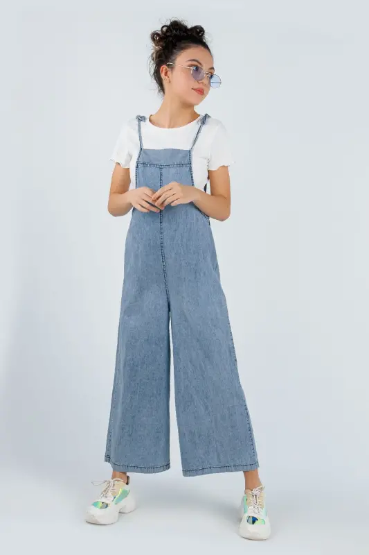 Girls' Jumpsuit with Straps and Wide Legs - 4