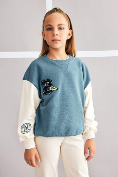 Girl's Relaxed Fit Crew Neck Printed Sweatshirt in Blue - 3