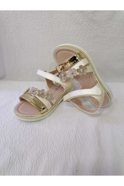 Girls' Sandal with Glittery Flowers and Padded Sole - 3