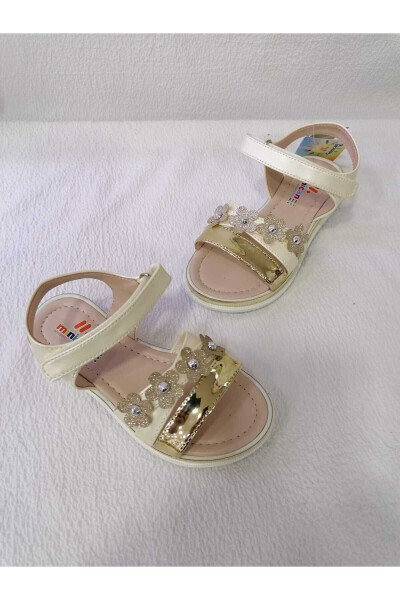 Girls' Sandal with Glittery Flowers and Padded Sole - 6