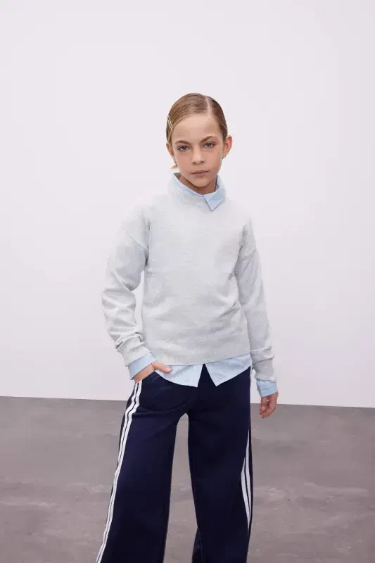 Girls Standard Fit Crew Neck Sweater C6902A824AU - 1