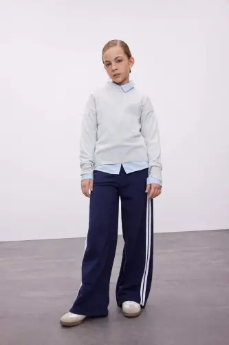 Girls Standard Fit Crew Neck Sweater C6902A824AU - DEFACTO (1)