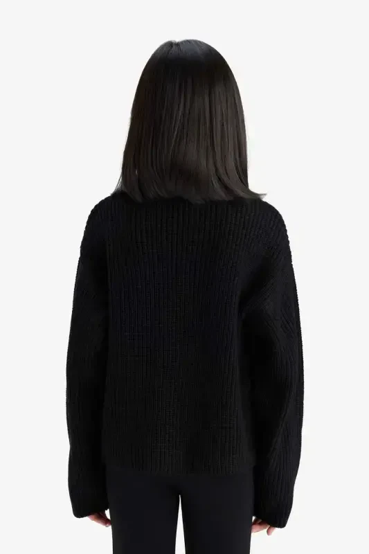 Girl's Standard Fit Crew Neck Sweater C6909A824AU - 5