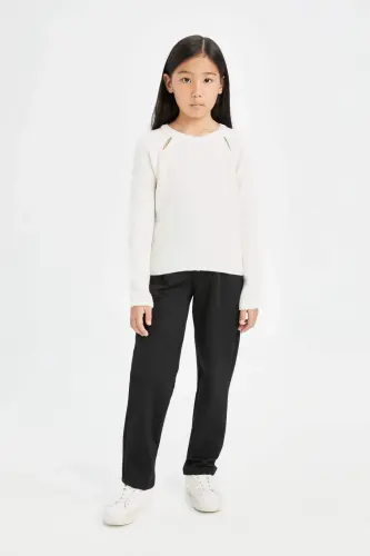 Girls Standard Fit Crew Neck Sweater C6910A824AU - DEFACTO (1)