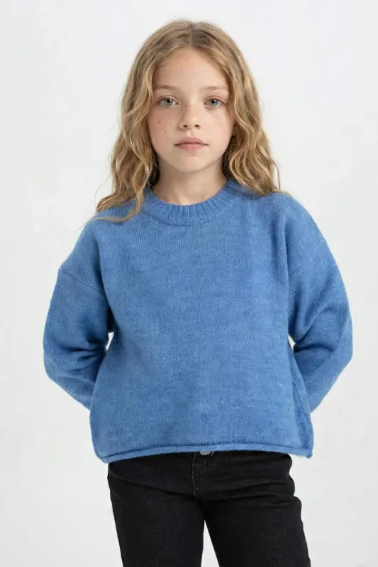 Girls' Standard Fit Crewneck Sweater C6908A824AU - 1